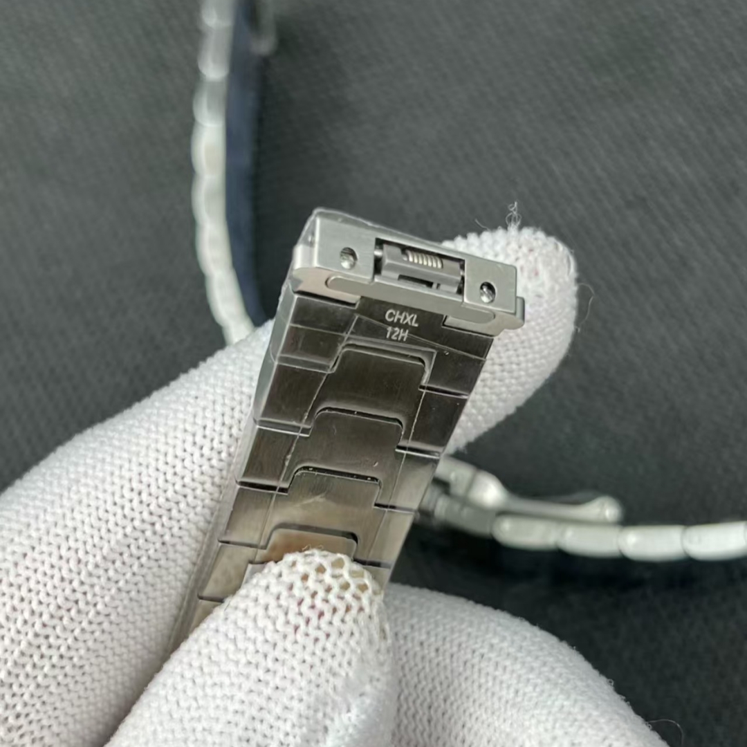 Geschikt voor Cartier Santos,  - Cartier Watch Santos recensie en prijs